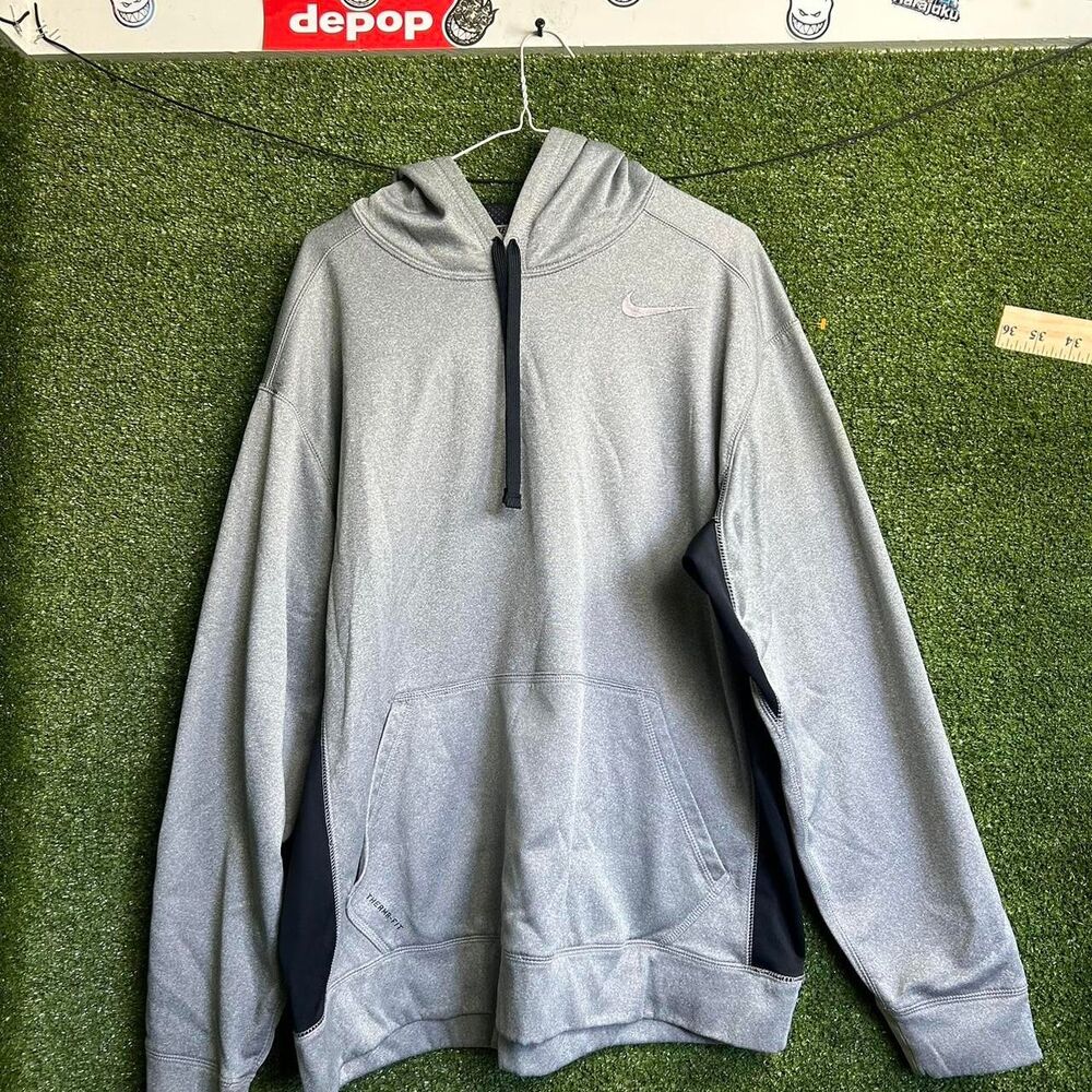 Nike Men's Grey and Silver Hoodie